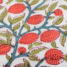 Load image into Gallery viewer, Clementine Tablecloth