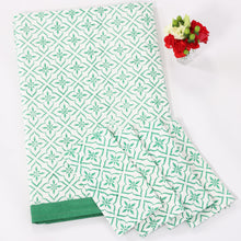 Load image into Gallery viewer, Green Pattern Tablecloth