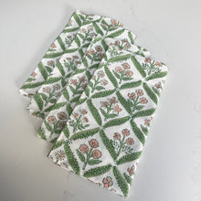 Load image into Gallery viewer, Floral Napkin
