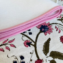 Load image into Gallery viewer, Light Pink Trim Napkin