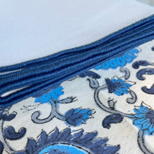 Load image into Gallery viewer, Navy Trim Napkin