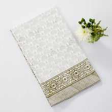 Load image into Gallery viewer, Patterned Tablecloth