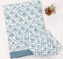 Load image into Gallery viewer, Blue tablecloth and napkins
