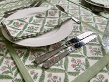 Load image into Gallery viewer, Floral Placemat 

